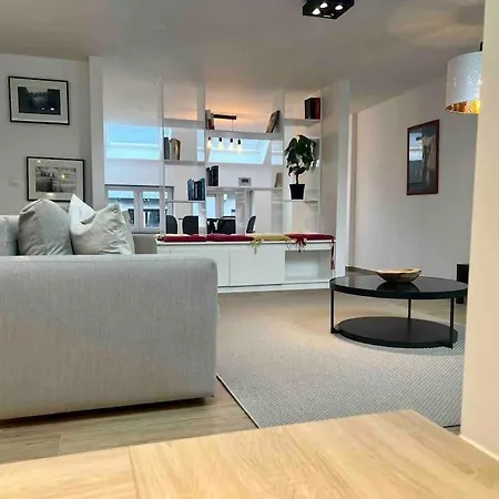 Le Contemporain - Plein Centre, Place Du Marche