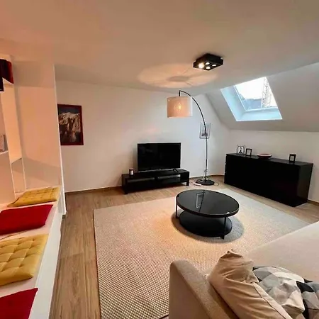 Apartment Le Contemporain - Plein Centre, Place Du Marche *